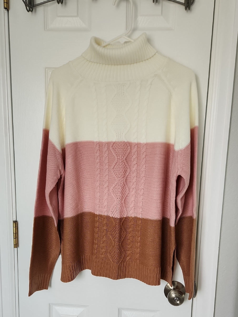Colorblock Cable-Knit Turtleneck Sweater - Cream Pink Brown
